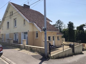 Maison jumelée - 95m ². PANETTA IMMOBILIER vous propose :<br><br>Située sur la commune de Réhon, à Heumont, venez découvrir cette charmante maison jumelée de 95 m2 habitables, rénovée avec goût, sur un terrain de 4 ares et 62 centiares €€. Ce bien est composé comme suit :<br><br>Au rez-de-chaussée, cette maison dispose d’une entrée, d’un cellier, d’une cuisine équipée avec un accès terrasse, d’un salon ouvert sur salle à manger avec une cheminée et un accès grande terrasse, et d’une salle de bains (W.-C., douche à l’italienne et VMC).<br><br>À l’étage, vous découvrirez une chambre et une belle suite parentale (la salle de bains est prête à y être installée).<br><br>Dans les combles, accessibles par un escalier pentu, vous trouverez une petite chambre ainsi qu’un grenier aménageable.<br><br>Le sous-sol est composé d’un espace chaufferie et d’une buanderie.<br><br>À l’extérieur, vous trouverez deux garages 1 voiture avec deux allées de garages, un jardin, et deux remises (l’une en dur et l’autre en tôle).<br><br>Les plus : <br><br>Chaudière à gaz De Dietrich à condensation récente,<br>Toiture en bon état et entretenue,<br>Tout-à-l’égout, <br>Façade en bon état, <br>Électricité 2021 (finir aménagement tableau), <br>Fenêtres DV PVC de 2021 avec volets motorisés, <br>Climatisation réversible de 2022,<br>Dalle en béton au rez-de-chaussée, <br>Isolation intérieure.<br><br>Pour plus d’informations et pour de potentielles visites, veuillez contacter Monsieur Rocco PANETTA au +33 6 88 56 77 94<br><br>Les informations sur les risques auxquels ce bien est exposé sont disponibles sur le site Géorisques : www.georisques.gouv.fr