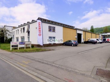 SCHAUS IMMOBILIER vous propose à la vente dans la zone industrielle de Steinsel une surface commerciale en duplex, à savoir:

.au rez-de-chaussée une surface de 153,70m2, actuellement louée (2.098,50€/mois, charges incluses)
.au premier étage une surface de 180,74m2
.4 emplacements extérieurs

La zone industrielle de Steinsel est idéalement implantée au centre du pays :
.Les accès autoroutiers sont à proximité immédiate ;
.La ville de Luxembourg et notamment le quartier de Kirchberg se trouvent à moins de 10km.
.Le site est accessible en bus, un arrêt desservant les lignes 10 et 11 se trouve à quelques mètres de l'immeuble.

Nous sommes à votre entière disposition pour tout renseignement complémentaire et un rendez-vous de visite.

Les honoraires de négociation sont à la charge du vendeur
Ref agence :883115