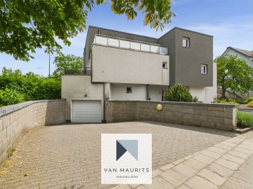 À vendre- Duplex 3 chambres avec 3 terrasses et 2 places de parkings

Découvrez ce superbe duplex contemporain de +/- 177 m², situé dans une petite résidence construite en 2011 (3 appartements).

Parfaitement agencé et baigné de lumière, il offre un cadre de vie confortable et spacieux, avec une plusieurs terrasses, idéal pour profiter des beaux jours.

Caractéristiques principales :

-Surface utile : 177,4 m²

-Terrasses privatives : 10 m² (1er étage) et 25 m², 9 m² et 9 m² (2ème étage)

-Résidence récente et soignée

-Classe énergétique : E/E

-Chauffage au gaz par radiateurs dans tout l'appartement

-Charges mensuelles : 470 € / mois

Disposition :

Au 1er étage:

-Grand hall d'entrée

- Deux belles chambres de 15 m² et 16 m² avec accès à une terrasse (10 m²)

- Salle de douche (6 m²)

- WC séparé

Au 2ème étage:

-Grand salon-séjour lumineux (60 m²) avec accès direct à la grande terrasse de 25m² avec pergola et une seconde terrasse.

-Cuisine moderne ouverte sur le séjour et entièrement équipée (26 m²)

-Une chambre confortable (16 m²) avec accès à une 3ème terrasse (9 m²)

-Salle de douche moderne avec double vasque et WC (5 m²)

Annexes incluses :

-Deux places de parking intérieures de 12 m²

Autres atouts :

-Fibre optique disponible dans l'immeuble

-Résidence calme et bien entretenue

-Proximité immédiate des écoles, commerces, transports publics et accès autoroutiers 

Ce bien rare à Sanem allie modernité, confort haut de gamme, fonctionnalité et espace extérieur exceptionnel. Il conviendra parfaitement à une famille ou à des acquéreurs exigeants à la recherche d'un cadre de vie spacieux et élégant.

Contactez Philippe Mélard au +352 661 405 446 ou par email à philippe@vanmaurits.lu pour organiser une visite.