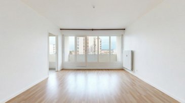 .  +++ METZ PATROTTE +++ En Exclusivité +++
 Découvrez cet appartement 3 pièces lumineux et fonctionnel, situé au 4ème étage avec ascenseur d'une résidence sécurisée et bien entretenue.  Idéalemlent situé proche de toutes commodités ( Commercerces, supermarché, écoles, Accès A31/A4), cet appartement développe une surface de 80 m2 et se compose comme suit :
 Un hall d'entrée avec placard, un séjour avec balcon, une cuisine séparée avec balcon, un couloir avec 2 espaces de rangement, 2 chambres spacieuse dont une avec balcon, une salle de bains et un wc séparé.
 Une cave et une place de parking complètent cette offre.

 DPE : D/C
 Estimation des coût annuel de l'énergie du logement : entre 1260 et 1750 EUR

 Nombre de lots : 120 lots principaux
 Quote part charges annuelles : 2360 EUR (chauffage inclus)
 Honoraires charge acquéreur inclus : 6,4%