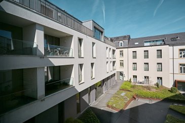 Location meublée à court terme à Luxembourg-Ville

Le luxe et le design se conjuguent dans cet appartement entièrement meublé de 68 m², situé dans la charmante rue du Nord, à quelques pas du centre historique de Luxembourg.

Profitez d'une cuisine ouverte sur un agréable espace de vie, d'une chambre confortable, d'une salle de bains moderne et d'une belle terrasse-loggia. Une spacieuse cour commune ainsi qu'un accès sécurisé par portail complètent ce cadre de vie élégant au cœur de la ville.

Une place de parking intérieure est disponible en option pour 300 € par mois.

Prêt à emménager. Contactez-nous pour organiser une visite.
