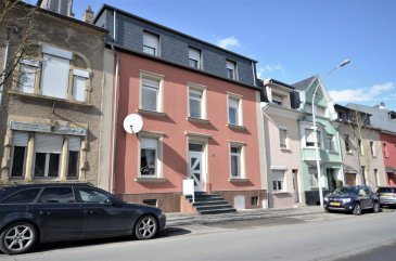 Situé à Luxembourg-Gasperich, proche de la Gare Centrale, au 1er étage d'une petite résidence construite en 1960 et rénové en 1995, cet appartement meublé, se présente comme suit:

Un séjour ± 25 m² avec canapé, télévision, table et chaises, une chambre ± 16 m² avec penderie et lit double 160 x 200, une salle de douche ± 8 m² comprenant la machine à laver et une cuisine équipée de ± 11 m².

Généralités:

- Appartement en bon état ;
- Situé dans une commune recherchée ;
- A proximité de toutes commodités: transports en commun, restaurants, commerces, ... ;
- Loyer: 1650€/mois; Garantie bancaire: 2 mois de loyer
- Frais d'agence: 1/2 mois de loyer + TVA

Agent responsable: Pierre-Yves Béchet  
Tél: +352 621 654 086;  
Email: Pierre-Yves@vanmaurits.lu