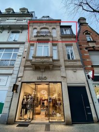 *** EXCLUSIVITE *** NOUVEAU PRIX ***

Au plein cœur de la ville d'Esch-sur-Alzette, HT immobilier vous propose ce spacieux duplex. 

Le duplex se compose d'un spacieux living avec balcon, d'une cuisine séparée, de deux chambres, d'un grand débarras et d'une salle de bain avec baignoire et d'une douche. 

Ce lumineux duplex offre un cadre de vie agréable grâce à sa situation rapprochée de tous les commerces.

*** UNE CUISINE OFFERTE AU PROCHAIN ACQUÉREUR !!! ***

Plus d'informations : info@htimmo.lu - Tél : 24 55 92 78
