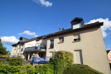 En Exclusivité, ImmoHouse vous propose ce charmant appartement 1 chambre idéalement situé à Angelsberg au sein de la commune de Fischbach.

Au sein d'une résidence soignée avec ascenseur ce bel appartement de 58m² se compose de:

-Un agréable hall d'entrée
-Un grand salon/salle à manger très lumineux 
-Une cuisine équipée fermée 
-Une grande chambre à coucher
-Une salle de bain avec wc

A cela s'ajoutent:
-Un emplacement intérieur privatif
-Une cave privative
-Une buanderie

Infos et visites sur demandes