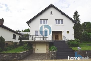 Proche de Luxembourg-ville, dans la très agréable localité de Lorentzweiler, cette belle et lumineuse maison datant de 1969 est composée de 3 chambres, 1 salle de bain, d'un garage, des caves sous toute la surface ainsi qu'un vaste jardin de 6,06ares. Maison et terrain à haut potentiel.

D'environ 139 m2 habitable (total de 272 m2), elle se compose comme suit :

Rez-de-chaussée :

-Un hall d'entrée desservant tout le rez-de-chaussée, la cave et l'étage,
-Un grand living lumineux offrant une vue sur l'extérieur,
-Une cuisine équipée donnant sur le jardin,
-Un wc et un vestiaire.

A l'étage :

-3 belles chambres,
-1 salle de bain avec wc,
-Accès vers un grenier aménageable de 33m2

-Parquet dans les chambres,
-Habitable en l'état,
-Hall d'entrée, escaliers, living-salon et hall de nuit en marbre-granit,

Cette maison est située dans une rue très calme, en face d'une école et proche des transports en commun, 15 minutes en voiture de l'hyper-centre ville de Luxembourg. Construite avec des matériaux de qualité, dalles de béton pour chaque niveau, gage de fiabilité.
Nombreuses possibilités d'extension du bâtiment et d'aménagement du jardin : ajout de places de parking, construction d'une piscine.

Disponibilité : A convenir. 

Pour de plus amples informations et visites, n'hésitez pas à contacter Homeseek-Limpertsberg, Didier FELLER 661 923 580 agent immobilier diplômé.
Ref agence :4921218 HL-DF