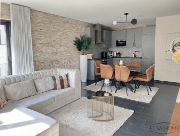 Schifflange, située à proximité de toutes les commodités, des commerces, de la gare et des autoroutes, est un emplacement idéal pour votre confort et votre quotidien.

Découvrez ce charmant appartement meublé, alliant élégance et charme, idéal pour une résidence confortable. Spacieux et lumineux, il dispose de deux chambres accueillantes. La terrasse privée offre un espace extérieur agréable pour profiter des beaux jours. Un couloir bien pensé relie les différentes pièces, optimisant l'espace et la circulation.

Les meubles sont de qualité, apportant une touche de raffinement et de confort à l'ensemble du logement. La cuisine ouverte, moderne et entièrement équipée, s'intègre parfaitement au salon pour créer un espace de vie convivial. La salle de bain comprend une douche moderne, avec des toilettes séparées pour plus de confort. En complément, une cave privative vous permet de stocker vos affaires en toute sécurité, et deux emplacements de parking sont à votre disposition pour votre confort.

L'atmosphère zen de cet appartement est renforcée par une décoration ornementale de bambous, qui crée un environnement apaisant et relaxant, idéal pour se détendre après une longue journée. Ce lieu, conjuguant style, confort et sérénité, devient ainsi un véritable havre de paix où il fait bon vivre. Ce logement allie élégance, confort et praticité, faisant de votre résidence un endroit agréable à vivre.

Pour toutes questions ou demandes d'informations, n'hésitez pas à nous contacter, nous serons toujours à votre service.

Agence ELSA'HOME à votre écoute pour la concrétisation de vos projets en toute confiance.

--------------------------------------------------------------------------------------

Schifflange, located close to all amenities, shops, the railway station and motorways, is an ideal location for your comfort and everyday life.

Discover this charming furnished flat, combining elegance and charm, ideal for a comfortable residence. Spacious and bright, it has two welcoming bedrooms. The private terrace provides a pleasant outdoor space for enjoying the fine weather. A well-designed corridor links the different rooms, optimising space and circulation.

The quality furnishings add a touch of refinement and comfort to the whole property. The modern, fully-equipped open-plan kitchen blends seamlessly with the living room to create a convivial living space. The bathroom features a modern shower, with a separate toilet for added convenience. In addition, there is a private cellar for secure storage and two parking spaces for your convenience.

The Zen atmosphere of this flat is enhanced by the ornate bamboo decoration, which creates a soothing and relaxing environment, ideal for unwinding after a long day. Combining style, comfort and serenity, this apartment is a haven of peace and tranquillity. This home combines elegance, comfort and practicality, making your residence a pleasant place to live.

If you have any questions or requests for information, please do not hesitate to contact us. We will always be at your service.

Agence ELSA'HOME is here to help you realise your projects with complete confidence.