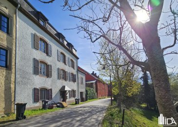 L'Immobilière de l'Attert vous propose en vente cette magnifique maison jumelée idéale pour habitation à plusieurs générations.

La maison entièrement à rénover datant des années +/- 1776 avec un beau potentiel donc beaucoup de possibilité d'aménagement.

La maison d'une surface habitable de +/- 155,52m² et d'une superficie utile de 394,05m² se compose de:

Rdch:
- spacieux hall d'entrée
- séjour
- grande cuisine équipée séparée
- salle à manger
- salle de douche, lavabo, wc et connexion lave-linge.

1er étage:
- spacieux hall
- 4 chambres à coucher
- wc séparé.

2ème étage:
- grenier sur toute la surface de la maison, beaucoup de possibilité d'aménagement, salle de douche.

Combles aménageables.

Sous-sol: plusieurs caves avec atelier et garage pour 2 voitures.

La maison est classée/protégée au niveau communal -> il s'agit d'une construction à conserver.

N'attendez plus pour découvrir cette propriété aux nombreuses possibilités d'aménagements !

Pour plus d'informations ou pour visiter cette propriété, contactez-nous au +352 23 62 90 20 ou sur immo@immoaida.lu

Consultez nos biens sur www.immoaida.lu