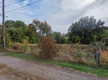 TUCQUEGNIEUX, une EXCLUSIVITE GL PROMOTION :

Au fond d'une impasse au calme, magnifique terrain plat de 843 m2 clos et arboré à viabiliser (Tout à proximité).

Terrain déjà borné par un géomètre expert

IDEAL POUR PLEIN PIEDS.

Libre de constructeur

Etude de sol G1 en cours