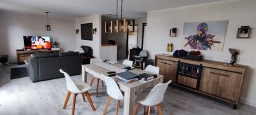 Rémering Les Puttelange - 4 pièces -146 m². Sur Rémering-lès-Puttelange, Nord Sud Immobilier vous propose cette maison semi-mitoyenne construite en 1950 avec une extension de 1980.

Au rez-de-chaussée, elle est composée d'une entrée, de 2 chambres, d'une buanderie avec chaufferie et d'un dégagement. 
A l'étage, elle dispose d'une pièce de vie ouverte avec salon / salle à manger, d'une cuisine équipée, d'une salle d'eau avec WC et d'une chambre supplémentaire. 

Garages attenants pour 2 véhicules.

Pompe à chaleur air/eau de 2023 avec ballon thermodynamique pour la production d'eau chaude.

Les informations sur les risques auxquels ce bien est exposé sont disponibles sur le site Géorisques : www.georisques.gouv.fr

Contact Nord Sud Immobilier à Sarreguemines, Diemeringen, Rohrbach les Bitche et Bitche.