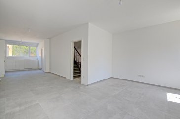 Louis MATHIEU RE/MAX Partners, spécialiste de l'immobilier à Dudelange vous propose en exclusivité à la vente cette superbe maison mitoyenne neuve sur un terrain de 5,29 ares. Elle dispose d'une superficie habitable de 156 m² pour 190 m² au total. Cette demeure vous séduira par ses prestations haut de gamme, sa proximité du centre de Dudelange, et encore beaucoup d'autres avantages.

La maison se compose au rez-de-chaussée : d'un hall d'entrée, d'une cave de 12 m², d'une buanderie, et d'un WC indépendant.

Au rez-de-jardin : un hall desservant une grande pièce de vie séjour/salle à manger/cuisine de 45 m² donnant accès sur la terrasse et le jardin. Cette pièce est traversante et très lumineuse. La cuisine sera installée mi-juillet 2020.

Au premier étage : un hall de nuit, deux chambres de 15,8 m² et 17,59 m², une salle de bains complète (baignoire, douche italienne, double vasque, rangement), un WC indépendant.

Au deuxième étage : un hall de nuit, une chambre parentale de 17,52 m², une salle de douches attenante (douche, vasque simple, WC, rangement), et une partie dressing.

À l'extérieur : une partie cour devant la maison, une grande cour à l'arrière de la maison avec une place de parking, une belle terrasse, un garage individuel, un jardin clôturé.

Caractéristiques supplémentaires : façade isolante 12cm, fenêtres Schüco PVC blanc double vitrage, chauffage au gaz avec chaudière Buderus, cuisine KVIK équipée en Bosch, etcà

NB : la maison sera vendu 100% terminée. Les meubles de salle de bains et les finitions seront achevé début septembre. Les cours avant et arrière seront terminées également, en pavés bloquants.

Cahier des charges complet disponible sur rendez-vous à l'agence.

Passeport énergétique : C / C

Disponibilité mi-septembre 2020.

Contact : Louis MATHIEU au +352 671 111 323 ou louis.mathieu@remax.lu

La commission d'agence est incluse dans le prix de vente et supportée par le vendeur.
Ref agence :5096343