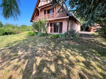 Maison 5 pièces proche WOERTH. Situé à GOERSDORF, à 2min de WOERTH, spacieuse maison 5 pièces de 135m² entièrement rénovée.
Au rez-de-chaussée la maison dispose d'une belle entrée, d'une cuisine équipée ouverte sur le séjour de 30m², d'une chambre avec placards, d'une salle de bains et d'un wc.
A l'étage, 3 chambres de 20m², 12m² et 9,5m² ainsi qu'une salle d'eau.
Chauffage électrique avec clim réversible.
Cave et garage viennent compléter le bien ainsi qu'une terrasse et un jardin.

Loyer : 1100EUR par mois. Charges locatives au réel : remboursement sur justificatifs
Dépôt de garantie : 1100EUR
Honoraires charge locataire : 1080EUR TTC dont honoraires état des lieux charge locataire : 90EUR TTC