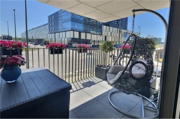 Veuillez contacter Joao Ferreira pour de plus amples informations :
- T : +352 691 298 136
- E : joao.ferreira@remax.lu

RE/MAX, Spécialiste de l'immobilier à Luxembourg, vous propose, à la vente, ce magnifique appartement situé dans le nouveau quartier résidentiel de la Cloche d'Or.

D'une surface habitable de 51 m², cet appartement se compose comme suit : un hall d'entrée avec des meubles faits sur mesure de façon à optimiser l'espace, une spacieuse salle de bains, une belle cuisine ouverte entièrement équipée, un séjour, une chambre et une loggia/balcon de 8 m².

Cet appartement saura vous séduire par ses finitions haut de gamme, sa façade en pierre naturelle, sa cour intérieure arborée privative et sécurisée, par sa localisation au cœur du nouveau quartier résidentiel de la Cloche d'Or, à la proximité des principaux axes routiers, d'un vaste réseaux de transports publics, du nouveau centre commercial de la Cloche d'Or ainsi que du plus grand parc de la Ville de Luxembourg.

La localisation exceptionnelle de cet appartement vous permettra d'être à la proximité de toute commodités, ainsi que d'un centre affaires (PwC, Deloitte, etc.), d'une boulangerie, d'un cabinet dentaire, d'un kinésithérapeute, d'une filiale de la banque BGL, d'une pharmacie, etc.

L'appartement est exposé sud-ouest et ses grandes vitres de 3,5 m vous permettront d'avoir énormément de luminosité dans le séjour ainsi que dans la chambre.

Une cave de 5 m² complète ce bien.

Possibilité d'acquérir un emplacement de parking intérieur pour le prix de 75 000€.

Voici les atouts supplémentaires de cet appartement :

Ascenseur  - Triple vitrage - Ventilation VMC Double-flux - Équipement domotique - Volets électriques  - Finitions haut de gamme - Cour abordée intérieure privative -  Classe énergétique AAA - Façade en pierre naturelle

Proche de toutes commodités :  

Autoroutes - Pistes cyclables  - Écoles - Supermarchés - Cabinet dentaire - Kinésithérapie - Banques - Boulangeries - Pharmacie - Lycée Vauban - Centres d'affaires (PwC, Deloitte, Alter Domus) - 

Disponibilité à convenir.

N'hésitez pas à me contacter pour toute information supplémentaire. 

Je reste également à votre disposition si vous souhaitez vendre ou louer votre bien.

Frais d’agence RE/MAX : à la charge de la partie venderesse + TVA