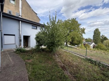 AXHOME IMMO vous propose en exclusivité une maison mitoyenne d’environ 90 m² habitables (140 m² au total) avec 3 chambres à coucher, située sur un terrain de 2 ares à GONDERANGE.

Des travaux de rafraîchissement sont à prévoir et le prix est négociable.

La maison se compose comme suit :

REZ-DE-CHAUSSÉE :

- Hall d’entrée
- Séjour de 25 m²
- Cuisine de 11 m²
- WC séparé de 2 m²
- Local technique avec chaudière
- Buanderie
- Accès à l’atelier et au jardin situés à l’arrière

1ER ÉTAGE :

- Hall de nuit
- 1 chambre à coucher de 15 m²
- 2 chambres à coucher de 13 m² et 9 m²
- Salle de bains avec douche et WC

2e ÉTAGE :

- Grenier de 25 m²

Atouts :

- Maison libre de suite
- Chaudière au fioul (2009)
- Garage fermé pour 1 voiture
- Double vitrage partout

Pour plus d’informations, n’hésitez pas à nous contacter :
- par téléphone : +352 691 911 993 (Alex ROBERTO)
- par e-mail : info@axhome.lu

Nous restons à votre disposition si vous souhaitez vendre ou louer votre bien. Nous prenons en charge toutes les démarches administratives relatives à votre bien immobilier.

Nous sommes également à votre disposition pour des estimations gratuites.

 ---------- 
AXHOME IMMO offers you exclusively a terraced house of about 90 m² living space (total 140 m²) with 3 bedrooms, located on a 2-acre plot in GONDERANGE.

Renovation work is to be expected and the price is negotiable.

The house consists of:

GROUND FLOOR:

- Entrance hall
- Living room of 25 m²
- Kitchen of 11 m²
- Separate toilet of 2 m²
- Technical room with boiler
- Laundry room
- Access to the workshop and garden at the back

1ST FLOOR:

- Night hall
- 1 bedroom of 15 m²
- 2 bedrooms of 13 m² and 9 m²
- Bathroom with shower and toilet

2nd FLOOR:

- Attic of 25 m²

Advantages:

- House available immediately
- Oil boiler (2009)
- Closed garage for 1 car
- Double glazing everywhere

For more information, do not hesitate to contact us:
- by phone: +352 691 911 993 (Alex ROBERTO)
- by email: info@axhome.lu

We remain at your disposal if you wish to sell or rent your property. We handle all administrative procedures related to your real estate.

We are also at your disposal for free estimates.

 ---------- 
AXHOME IMMO exclusively offers you a semi-detached house of approximately 90 m² habitable (140 m² total) with 3 bedrooms, located on a 2-acre plot in GONDERANGE.

Renovation works are to be expected and the price is negotiable.

The house is composed as follows:

GROUND FLOOR:

- Entrance hall
- Living room of 25 m²
- Kitchen of 11 m²
- Separate toilet of 2 m²
- Technical room with boiler
- Laundry room
- Access to the workshop and garden located at the back

FIRST FLOOR:

- Night hall
- 1 bedroom of 15 m²
- 2 bedrooms of 13 m² and 9 m²
- Bathroom with shower and toilet

SECOND FLOOR:

- Attic of 25 m²

Advantages:

- House available immediately
- Oil-fired boiler (2009)
- Enclosed garage for 1 car
- Double glazing everywhere

For more information, do not hesitate to contact us:
- by phone: +352 691 911 993 (Alex ROBERTO)
- by email: info@axhome.lu

We remain at your disposal if you wish to sell or rent your property. We handle all administrative procedures related to your property.

We are also at your disposal for free estimates.