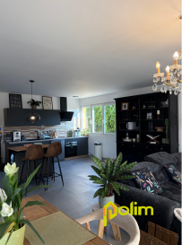 Très bel appartement F4 duplex.  Très bel appartement F4 duplex - 8 Route de Vandières 54700 NORROY LES PAM comprenant :
 Cuisine équipée ouverte sur séjour accès terrasse, dégagement, 3 chambres dont une parentale avec salle d'eau privative, SDB, WC, garage
 Chauffage au sol électrique - 109,19 m2
 Libre à la location le 04 juillet 2026
 Les informations sur les risques auxqules ce bien est exposé sont disponibles sur le site Géorisques : www.georisques.gouv.fr