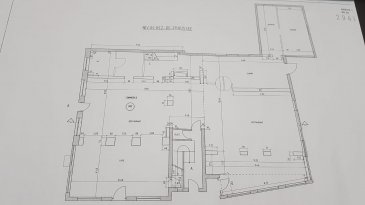 Affaire à saisir à DIFFERDANGE!!!!

Local commercial d'une surface de +/- 288m² et au sous-sol le dépôt commercial de +/- 91 m2 le tout dans un état brut sans finitions.

Ce local est adapté pour tout type d'activité commerciale dont aussi dans le secteur Horeca. 

Il y a possibilité de diviser cette surface brute pour deux commerces différents avec un accès séparé pour chaque activité (2 entrées séparées) et il existe également un accès pour personne à mobilité réduite.

Il y a également un four à bois pour pizzas sur place dans le cadre de l'exploitation d'une pizzeria.

Inclus dans le prix 1 garage.

Disponible de suite!!!

Pour toutes autres informations sur demande.