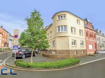 Chambre Meublée en Colocation
Disponible immédiatement, cette chambre confortable et entièrement équipée vous attend dans un immeuble rénové situé en plein coeur de Schifflange.
Caractéristiques du logement :
Chambre privative avec :
Lit double
Bureau
Penderie
Réfrigérateur personnel
Espaces communs :
Grand hall d'entrée
Cuisine moderne entièrement équipée
2 salles de douche
3 WC
Buanderie avec 2 machines à laver et 1 sèche-linge
Emplacement idéal :
À deux pas de la gare de Schifflange
Arrêt de bus devant l'immeuble
Proche de toutes commodités : commerces, banques, piscine, etc.
Inclus dans le loyer :
Eau, électricité, chauffage
Internet haut débit
Gestion des déchets
Nettoyage régulier des parties communes
Sécurité :
Détecteurs de fumée
Extincteurs
Trappe de désenfumage
Un cadre de vie pratique, sécurisé et agréable, parfait pour une colocation sereine.

Caution: 2 mois de loyer 
Charges mensuelles : 100€
Le frais d'agence sont pris en charge à raison de 50 % par le locataire et 50% par le propriétaire.