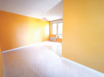 Studio Sarreguemines 26 m². À Sarreguemines, à proximité du centre-ville (1 km), Nord Sud Immobilier a le plaisir de vous présenter ce studio de 26,11 m², situé au premier étage d'une copropriété.

Il se compose d'une entrée, d'une kitchenette ouverte sur un séjour de 16 m² ainsi que d'une salle de bains.

Le bien dispose également d'une cave, idéal pour un espace de rangement supplémentaire.

Ce bien constitue une belle opportunité pour un premier achat ou un investissement locatif.

Aucune procédure n'est actuellement en cours au sein de la copropriété.
Charges annuelles de copropriété (ALUR) : 856,25 €, dont 541,83 € récupérables auprès d'un éventuel locataire.

Les informations sur les risques auxquels ce bien est exposé sont disponibles sur le site Géorisques : www.georisques.gouv.fr

Contact Nord Sud Immobilier à Sarreguemines, Rohrbach les Bitche, Bitche et Diemeringen.
Copropriété de 21 lots - dont 10 lots habitation. (Pas de procédure en cours).
Charges annuelles : 856.25 euros.