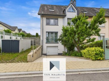 Situated in a quiet residential area of Strassen, this contemporary house is free on three sides and was built on a 3.72 ares lot in 1991, fully renovated in 2017. With a total surface area of ± 340m², including ± 230m² of living space spread over three levels, the property is attractive due to its generous volumes bathed in natural light.

It is composed as follows:

**On the ground floor:**
- Entrance with custom cloakroom
- Garage of 40m²
- Boiler room of ± 7m² and an electrical room of ± 3m²
- Cellar of ± 8m² with the pool filtering system
- A games or sports room of ± 13m²

**On the 1st floor:**
- Living room of ± 54m² with fireplace and access to the veranda of ± 18m²
- Equipped kitchen of ± 14m²
- Separate WC
- Landing

**On the 2nd floor:**
- 3 bedrooms of ± 15, 14 and 13m²
- Bathroom of ± 7m² with bathtub, double sink, towel dryer, and WC
- Separate WC

**On the 3rd floor:**
- Parental suite of ± 36m² with custom dressing room
- Shower room of ± 8m² with shower, sauna, sink, and WC
- Office of ± 11m² with built-in wardrobes

**In the attic:**
- A space of ± 20m² fitted with custom cupboards and storage.

**Additional details:**
- House in perfect condition
- Quality materials
- Pool
- Energy performance certificate: C - E

**Responsible agent:**
Jimmy de Brabant  
+352 661 167 494  
jimmy@vanmaurits.lu