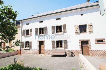 Contactez directement le +352 621 710 768<br><br>Homeseek Belair et Stéphane vous présentent cette maison avec 2 entrées à rénover située à Hautcharage : <br><br>La maison se trouve au cœur de Hautcharage dans la commune de Kaerjeng , actuellement la maison dispose de 117m2 de surface habitable, possible d\'agrandir la maison jusqu\'à 240m2.<br>La commune de Kaerjeng n\'autorise pas la construction d\'une résidence, uniquement possibilité d\'agrandir.<br><br>Cette maison vous propose au rez-de-chaussée :  <br>- Hall d\'entrée<br>- Séjour<br>- Salle à manger<br>- Cuisine équipée<br>- Placard de rangement<br><br>Au premier étage :<br>- 3 chambres à coucher de 12,7m2, 17m2 et 19,7m2<br>- 2 Bureau de 5,6m2 et 10,1m2<br>- Salle de bains avec douche, WC et vasque avec meuble miroir<br>- Accès à un grenier de 94,8m2<br><br>À l\'extérieur : <br>- Cour avec coin atelier<br>- Possibilité de garer 2-3 voitures devant la maison<br><br>Contactez directement le +352 621 710 768<br>Découvrez tous nos biens sur www.homeseek.lu<br>Si vous souhaitez vendre ou louer votre bien immobilier, profitez également de notre qualité de service et de notre expérience pour obtenir une estimation précise dans les meilleurs délais.<br />Ref agence :4921235-HB-DS