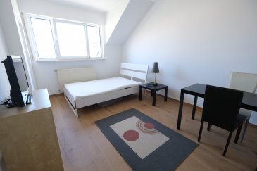 LUXEMBOURG-BELAIR, 32, rue Michel Engels, studio meublé rénové de 25 m2 au troisième étage sans ascenseur et comprenant : entrée, nouvelle salle de douche avec WC, pièce principale avec lit, table, chaises placards, TV, cuisine équipée (pas de lave-vaisselle), lave-linge à la buanderie. Libre de suite. Pour une seule personne, pas d'animaux.
Loyer : 1050 + 150 de charges. Dans les charges tout est compris sauf internet et assurance locative.
Frais d'agence : un mois de loyer + TVA, 50% à charge du locataire, 50% à charge du bailleur.
Contact et visite : Arianna GHITTINO, téléphone : 691 205 573
Email : arianna@parkagence.lu