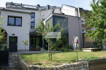 IMMO EXCELLENCE vous propose en exclusivité cette jolie et moderne maison d'une surface habitable d'environ 230 m2, ainsi que d'une surface utile d'environ 470 m2, sur un terrain de 4.7 ares. La maison offre des vues exceptionnelles et bien dégagées sur la Moselle.

La maison se compose comme suit : 

Au rez-de-chaussée vous trouvez : - Un hall d'entrée ( 5m2 ), un bureau ( 15 m2 ), un vestiaire ( 12m2 ), une lingerie ( 6 m2 ), une buanderie ( 14 m2 ), un W.C. séparé ( 2 m2 ), une chambre ( 20 m2 ), un deuxième hall ( 11 m2 ), un séjour équipé d'une installation cinéma. De ce hall descend un escalier menant au rez-de-jardin avec un palier intermédiaire qui mène vers un local vélo / poubelles ( 11 m2 ),. Une terrasse extérieure ( 17 m2 ) complète ce niveau.

Au rez-de-jardin vous trouvez : Une moderne cuisine de marque entièrement équipée et ouverte ( 26 m2 ) sur une salle-à-manger ( 17 m2 ) avec de grandes baies vitrées et  accès sur une grande terrasse extérieure ( 25 m2 ), un débarras ( 4 m2 ), trois caves de rangement ( 7, 10, 12 m2 ), une cave à vins ( 11 m2 ) ainsi qu'un local technique ( 17 m2 ).

Au 1er étage vous trouvez : Un hall ( 7 m2 ), une chambre-à-coucher ( 19 m2 ), une deuxième chambre-à-coucher ( 16 m2 ), une troisième chambre-à-coucher ( 16 m2 ) avec accès sur une belle terrasse extérieure offrant des vues magnifiques sur la Moselle, une salle de douche ( 5 m2 ), un bureau/chambre ( 11 m2 ) avec possibilité d'installer une deuxième salle-de-bains ( raccordement à l'eau existant ). 

Au 2ème étage vous trouvez : Des combles  isolés mais non encore aménagés ( 65 m2 ) pour y installer éventuellement une suite parentale avec salle-de-bains ( la tuyauterie pour le raccordement à l'eau est déjà installée ).

A l'extérieur vous trouvez, deux emplacements pour voitures,  un jardin entièrement aménagé et offrant une magnifique vue sur la Moselle.

Le raccordement au gaz est déjà effectué. La maison dispose partiellement d'un chauffage au sol. Tous les volets sont électriques.

Maison de charme à voir absolument. 

Situation idéale et à proximité de toutes commodités ( Autoroute, Bus, Centre commercial, Pharmacie, Banques, Ecole, Crèche, Restaurants, Promenade bordant la Moselle '' ).

Mertert (en luxembourgeois : Mäertert Écouter) est une localité luxembourgeoise et une commune portant le même nom situées dans le canton de Grevenmacher. 

A seulement 25 minutes du centre-ville de Luxembourg.


Ref agence :3426767