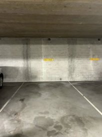 Axhome Immo vous propose à la vente un parking intérieur situé à Differdange.

L'emplacement est sécurisé et pratique, idéal pour les riverains ou les investisseurs. Il se trouve dans un immeuble.

- Type : Parking intérieur pour 1 voiture
- Localisation : Differdange
- Disponibilité : Immédiate

Pour plus d’informations, n’hésitez pas à nous contacter :
- par téléphone : +352 691 911 993 (Roberto Alex)
- par e-mail : info@axhome.lu

Nous restons à votre entière disposition si vous souhaitez vendre ou louer votre bien. Nous prenons en charge toutes les démarches administratives liées à l'immobilier.

Nous sommes également à votre disposition pour des estimations gratuites.

 ---------- 
Axhome Immo bietet Ihnen einen Innenparkplatz zum Verkauf in Differdingen an.

Der Stellplatz ist gesichert und praktisch, ideal für Anwohner oder Investoren. Er befindet sich in einem Gebäude.

- Typ: Innenparkplatz für 1 Auto
- Lage: Differdingen
- Verfügbarkeit: Sofort

Für weitere Informationen zögern Sie nicht, uns zu kontaktieren:
- telefonisch: +352 691 911 993 (Roberto Alex)
- per E-Mail: info@axhome.lu

Wir stehen Ihnen gerne zur Verfügung, wenn Sie Ihre Immobilie verkaufen oder vermieten möchten. Wir übernehmen alle administrativen Verfahren im Zusammenhang mit Immobilien.

Wir sind auch für kostenlose Bewertungen für Sie da.

 ---------- 
Axhome Immo offers you an indoor parking space for sale located in Differdange.

The location is secure and convenient, ideal for residents or investors. It is located in a building.

- Type: Indoor parking for 1 car
- Location: Differdange
- Availability: Immediate

For more information, do not hesitate to contact us:
- by phone: +352 691 911 993 (Roberto Alex)
- by email: info@axhome.lu

We remain at your entire disposal if you wish to sell or rent your property. We handle all administrative procedures related to real estate.

We are also available for free appraisals.