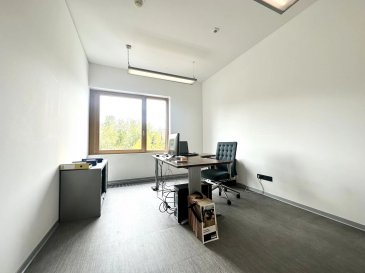 AXHOME IMMO vous propose de découvrir ce bureaux de 22 m² situés dans le quartier dynamique de Gasperich, Luxembourg. Parfaitement aménagés pour répondre à vos besoins professionnels, ces espaces bénéficient de fenêtres en aluminium à double vitrage, garantissant à la fois une excellente isolation thermique et acoustique. L'architecture intérieure comprend un plafond suspendu moderne et un réseau informatique intégré pour faciliter la connectivité de votre équipe.

Les bureaux sont également équipés d'un système de ventilation double flux pour assurer un air propre et frais tout au long de la journée. Un ascenseur est à votre disposition pour un accès facile, complété par un interphone et un vidéophone pour garantir la sécurité et la commodité de vos visiteurs. Ces installations de qualité supérieure font de cet espace de travail un choix idéal pour les entreprises recherchant à la fois le confort et la fonctionnalité.

En choisissant ces bureaux à Gasperich, vous bénéficiez également d'un emplacement stratégique, proche des principales infrastructures de transport et des commodités locales. Cette proposition de location est une opportunité exceptionnelle pour développer votre activité dans un cadre professionnel de haut standing. Ne manquez pas cette occasion d'offrir à votre entreprise un environnement de travail optimal.

Disponible de suite.

Pour plus d'informations, n'hésitez pas à nous contacter :

- par téléphone : +352 691911993
- par email : info@axhome.lu

Nous restons également à votre entière disposition si vous souhaitez vendre ou louer votre bien. Nous prenons en charge toutes les démarches administratives liées à votre bien immobilier.

Nous sommes également à votre disposition pour des estimations gratuites.

 ---------- 
AXHOME IMMO bietet Ihnen die Möglichkeit, diese 22 m²  Büro im dynamischen Viertel Gasperich in Luxemburg zu entdecken. Die Räume sind perfekt auf Ihre beruflichen Bedürfnisse zugeschnitten und verfügen über doppelt verglaste Aluminiumfenster, die sowohl eine hervorragende Wärme- als auch Schallisolierung gewährleisten. Die Innenarchitektur umfasst eine moderne abgehängte Decke und ein integriertes Computernetzwerk, um die Konnektivität Ihres Teams zu erleichtern.

Die Büros sind außerdem mit einem doppelten Belüftungssystem ausgestattet, das den ganzen Tag über für saubere und frische Luft sorgt. Für einen einfachen Zugang steht Ihnen ein Aufzug zur Verfügung, der durch eine Gegensprechanlage und ein Videotelefon ergänzt wird, um die Sicherheit und Bequemlichkeit Ihrer Besucher zu gewährleisten. Diese hochwertigen Einrichtungen machen diesen Arbeitsraum zur idealen Wahl für Unternehmen, die sowohl Komfort als auch Funktionalität suchen.

Wenn Sie sich für diese Büroräume in Gasperich entscheiden, profitieren Sie außerdem von einer strategisch günstigen Lage in der Nähe der wichtigsten Verkehrsinfrastruktur und der lokalen Annehmlichkeiten. Dieser Mietvorschlag ist eine außergewöhnliche Gelegenheit, Ihr Geschäft in einem professionellen Umfeld mit hohem Standard zu entwickeln. Lassen Sie sich diese Gelegenheit nicht entgehen, Ihrem Unternehmen ein optimales Arbeitsumfeld zu bieten.

Sofort verfügbar.

Für weitere Informationen kontaktieren Sie uns bitte :

- per Telefon: +352 691911993
- per E-Mail: info@axhome.lu

Wir stehen Ihnen auch gerne zur Verfügung, wenn Sie Ihre Immobilie verkaufen oder vermieten möchten. Wir kümmern uns um alle administrativen Schritte, die mit Ihrer Immobilie zusammenhängen.

Wir stehen Ihnen auch für kostenlose Schätzungen zur Verfügung.

 ---------- 
AXHOME IMMO invites you to discover these 22m² offices located in the dynamic district of Gasperich, Luxembourg. Perfectly fitted out to meet your professional needs, these spaces benefit from double-glazed aluminum windows, guaranteeing both excellent thermal and acoustic insulation. The interior architecture features a modern suspended ceiling and an integrated IT network to facilitate your team's connectivity.

The offices are also equipped with a dual-flow ventilation system to ensure clean, fresh air throughout the day. An elevator is at your disposal for easy access, complemented by an intercom and videophone to guarantee the safety and convenience of your visitors. These top-quality facilities make this workspace an ideal choice for companies seeking both comfort and functionality.

By choosing these offices in Gasperich, you also benefit from a strategic location, close to major transport infrastructure and local amenities. This rental proposal is an exceptional opportunity to develop your business in a high-standard professional environment. Don't miss this opportunity to offer your company an optimal working environment.

Available immediately.

For further information, please do not hesitate to contact us:

- by phone: +352 691911993
- by email : info@axhome.lu

We are also at your disposal should you wish to sell or rent your property. We can take care of all the administrative formalities associated with your property.

We are also at your disposal for free estimates.