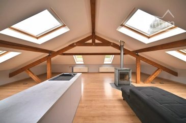 Village de Tadler

Idéalement situé au milieu d'un cadre verdoyant et dépaysant, loin du trafic urbain et du brouhaha, à environ 15 minutes d'Ettelbruck, de ses commerces, axes autoroutiers et des écoles, Cimm Immobilier Luxembourg vous propose en exclusivité à la vente cet appartement de 2 chambres d'une surface totale de +/− 120m² au sol, au 1er étage d'une résidence à 8 unités, disposant de 2 chambres, de 2 emplacements de parking extérieurs et d'une cave privative. 

Idéal pour un premier achat ou investissement locatif ! 

L'appartement se compose : hall d'entrée, salon et cuisine ouverte, 2 chambres, débarras, salle de douche. 

Cave et parkings au rez-de-chaussée. 

Charges : +/− 300€ / mois. 

Equipement technique : chauffage central au mazout, velux double vitrage. 

Pour plus de renseignements et/ou visites, veuillez contacter Cimm Immobilier Luxembourg au : (+352)26 95 40 03.