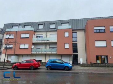 Bel appartement situé au rez de chaussée d\'une résidence récente et bien soignée. 
Avec une contenance de 70 m2 il se compose d\'un hall avec placards, de deux chambres à coucher, d\'une salle de bain, d\'un wc séparé, d\'une cuisine équipée ouverte sur le salon et donnant accès a un balcon de +- 6m2. 
Font également partie du lot, une cave privative, un emplacement de parking intérieur et un jardin privatif. 

Cette résidence dispose également  d\'un extérieur commun avec jardin et plaine de jeux pour enfants. 

A proximité d\'un arrêt de bus, écoles, crèches et commerces de proximité. 
Disponible à convenir. 


Ref agence : RCVL200-0