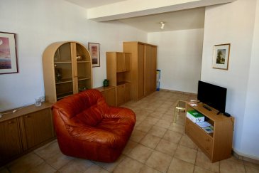 DISPONIBILITE AU 1er janvier 2026

AMA LUX Immobilière vous propose ce charmant studio meublé de +- 30 m², situé rue Michel Rodange à proximité de toutes les commodités et conforts. Cette rue est centralisée et à deux pas de la gare ferroviaire,
du tram, d'Hollerich, et de Luxembourg centre.

Le studio se décompose ainsi :

- Espace chambre avec armoire de rangement
- Cuisine équipée séparée (avec réfrigérateur, plaque de cuisson, micro-onde...)
- Salle de douche + WC

Viendra compléter le bien un emplacement dans la buanderie commune avec machine à laver séchante fournie.

- Loyer : 1200€
- Profil recherché : personne seule (non fumeur)
- Charges : 140€ comprenant absolument tout sauf l'électricité personnelle (le chauffage est électrique également) et internet/tv
- Garantie locative : 2 mois = 2400€
- Commission d agence : 1 mois de loyer + tva 17% = 1392€

Le quartier de la gare garantit à ses habitants la proximité des commodités, mais également la convivialité d'un quartier actif et vivant, en restant très proche de tout le nécessaire au désir et plaisir du quotidien.

BIEN à saisir et venir visiter sans hésiter, pour plus d'informations ou planifier une visite éventuelle, merci d'appeler au +352.621.611.777 ou par email à ab@amalux.lu


Nous nous ferons un plaisir de vous accompagner dans vos projets de vente, de location, nous vous proposons des estimations gratuites, discrètes et surtout réalistes.