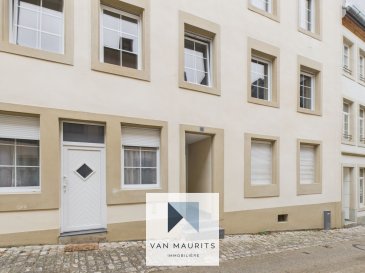 Idéalement situé à deux pas de l'ascenseur panoramique de Pfaffenthal (sis 3, rue Laurent Menager), à proximité de toutes commodités, ce studio rénové en 2022 bénéficie d'une surface habitable de ± 32 m². Il se compose comme suit:

Au rez-de-chaussée l'entrée s'ouvre sur un séjour avec une cuisine ouverte, équipée et aménagée, une chambre et une salle de douche (douche italienne, lavabo, wc).

Le bien est vendu avec une cave privative de +/- 3 m2.

Généralités :

- Localisation hyper centrale; 
- Proche du centre-ville (Grand-Rue);
- Rénovation en 2022 (salle de douche, cuisine, chauffage, électricité);
- Interphone;
- Chauffage réversible; 
- Double vitrage sur châssis PVC;
- Écoles, crèches, parcs, aires de jeux, restaurants, commerces à proximité; 
- Desservi par les transports en commun.

Personne responsable du bien :
Katia Gravière au 661 33 29 82 ou katia@vanmaurits.lu