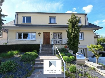 Spacious Family Home in Oberwormeldange with Generous Living Areas, Terrace and Large Garage

Located in Oberwormeldange, in a quiet residential setting with very little traffic, this spacious family home offers exceptionally generous room sizes, extensive parking and storage space, and a layout ideally suited to comfortable family living.

The property benefits from good connections to Luxembourg City, as well as convenient bus links to Grevenmacher and Remich. Schools and childcare facilities are located nearby, while the Macherlycée, Schengenlycée and schools in Luxembourg City can also be reached by bus. This makes the location particularly attractive for families.

On the lower ground floor, the house offers extensive utility and storage areas, including a 17 m² laundry room, two cellars of 12 m² and 6 m², a 19 m² technical room, and a large 59 m² garage. This level provides ample space for vehicles, storage and everyday practical use.

The garden level forms the heart of the home and is centred around an impressive 53 m² living and dining area. This bright and spacious room, complete with a fireplace, creates a pleasant setting for daily life as well as for spending time with family and guests. The separate 15 m² kitchen complements this space well, while the 15 m² terrace extends the living area outdoors. This level also includes a 17 m² bedroom, a second 25 m² living area with fireplace, an 18 m² hall, and a 5 m² bathroom.

Next to the house, there is an additional 46 m² garage with a 3 m² bathroom.

The first floor offers further generous living space and includes a 46 m² living room, a 16 m² kitchen, two bedrooms of 32 m² and 21 m², a 10 m² hall, and a 6 m² bathroom. The particularly spacious rooms on this level provide excellent flexibility, whether for family life, guest accommodation, a home office or additional leisure areas.

With its impressive interior volumes, large garage, extensive storage areas, quiet location and pleasant residential environment in Oberwormeldange, this property represents an attractive opportunity for buyers seeking space, comfort and a family-friendly setting within easy reach of Luxembourg City, Grevenmacher and Remich.

Contact:
Juha Ahonen
+352 661 249 476
juha@vanmaurits.lu


Geräumiges Familienhaus in Oberwormeldingen mit großzügigen Wohnflächen, Terrasse und großer Garage

In Oberwormeldingen, in einer ruhigen Wohnlage mit sehr wenig Verkehr, befindet sich dieses großzügige Familienhaus mit außergewöhnlich großen

Räumen, grosser Abstellfläche für mehrere Autos und einer Raumaufteilung, die sich ideal für komfortables Familienleben eignet.

Die Immobilie bietet gute Verbindungen nach Luxemburg-Stadt sowie praktische Busanbindungen nach Grevenmacher und Remich. Schulen, Kinderbetreuung befinden sich in der Nähe. Das Macherlycée, Schengenlycée, und die Schulen in Luxemburg-Stadt sind mit dem Bus zu erreichen. Dies alles macht den Standort besonders attraktiv für Familien.

Auf dem Untergeschoss verfügt das Haus über umfangreiche Nutz- und Abstellflächen, darunter eine Waschküche von 17 m², zwei Kellerräume von je 12 m² und 6 m², einen Technikraum von 19 m² sowie eine große Garage von 59 m².
Diese Ebene bietet viel Platz für Fahrzeuge, Lagerung und alltägliche praktische Nutzung.

Das Erd/Gartengeschoss bildet das Herzstück des Hauses und ist rund um einen beeindruckenden Wohn- und Essbereich von 53 m² angelegt. Dieser helle und weitläufige Raum mit Kamin bietet ein angenehmes Umfeld für den Alltag sowie für gemeinsame Momente mit Familie und Gästen. Die separate Küche von 15 m² ergänzt diesen Bereich ideal, während die 15 m² große Terrasse den Wohnraum nach außen erweitert. Auf dieser Ebene befinden sich außerdem ein Schlafzimmer 
von 17 m² und ein zweites Wohnbereich (25 m²) mit Kamin, ein Flur von 18 m² sowie ein Badezimmer von 5 m².

Neben dem Haus befindet sich noch eine 2te Garage mit 46 m² und einem Badezimmer von 3 m².

Das erste Obergeschoss bietet weitere großzügige Wohnflächen und umfasst ein Wohnzimmer von 46 m², eine Küche von 16 m², zwei Schlafzimmer von 32 m² und 21 m², einen Flur von 10 m² sowie ein Badezimmer von 6 m². Die besonders großzügigen Raumgrößen auf dieser Etage bieten viel Flexibilität ? sei es für Familienleben, Gästezimmer, Homeoffice oder zusätzliche Freizeitbereiche.

Mit seinen beeindruckenden Innenvolumen, der großen Garage, den umfangreichen Abstellflächen, der ruhigen Lage und dem angenehmen Wohnumfeld in Oberwormeldingen stellt diese Immobilie eine attraktive Gelegenheit für Käufer dar, die viel Platz, Komfort und ein familienfreundliches Umfeld in guter Reichweite von Luxemburg-Stadt, Grevenmacher und Remich suchen.

Kontakt:
Juha Ahonen, +352 661 249 476, juha@vanmaurits.lu


Spacieuse maison familiale à Oberwormeldange avec généreux volumes, terrasse et grands garages

Située à Oberwormeldange, dans un quartier résidentiel calme avec très peu de passage, cette spacieuse maison familiale offre des pièces aux volumes particulièrement généreux, d'importants espaces de stationnement et de rangement, ainsi qu'une configuration idéale pour une vie de famille confortable.

La propriété bénéficie de bonnes connexions vers Luxembourg-Ville, ainsi que de liaisons pratiques en bus vers Grevenmacher et Remich. Les écoles et structures d'accueil pour enfants se trouvent à proximité, tandis que le Macherlycée, le Schengen-Lycée ainsi que les établissements scolaires de Luxembourg-Ville sont également accessibles en bus. Cet emplacement est donc particulièrement attractif pour les familles.

Au sous-sol, la maison dispose de vastes surfaces utilitaires et de rangement, comprenant une buanderie de 17 m², deux caves de 12 m² et 6 m², un local technique de 19 m² ainsi qu'un grand garage de 59 m². Ce niveau offre beaucoup d'espace pour les véhicules, le stockage et les besoins pratiques du quotidien.

Le rez-de-jardin constitue le cœur de la maison et s'organise autour d'un impressionnant espace de vie et de salle à manger de 53 m². Cette pièce lumineuse et spacieuse, agrémentée d'une cheminée, offre un cadre agréable pour la vie de tous les jours ainsi que pour les moments partagés en famille ou entre amis. La cuisine séparée de 15 m² complète harmonieusement cet espace, tandis que la terrasse de 15 m² prolonge l'espace de vie vers l'extérieur. Ce niveau comprend également une chambre de 17 m², un second espace de vie de 25 m² avec cheminée, un hall de 18 m² ainsi qu'une salle de bains de 5 m².

À côté de la maison se trouve un second garage de 46 m², accompagné d'une salle de bains de 3 m².

Le premier étage offre de généreux volumes supplémentaires et comprend un salon de 46 m², une cuisine de 16 m², deux chambres de 32 m² et 21 m², un hall de 10 m² ainsi qu'une salle de bains de 6 m². Les dimensions particulièrement confortables des pièces à ce niveau offrent une grande flexibilité, que ce soit pour la vie familiale, l'accueil d'invités, le télétravail ou des espaces de loisirs supplémentaires.

Avec ses volumes intérieurs impressionnants, ses grands garages, ses nombreuses surfaces de rangement, son emplacement calme et son agréable environnement résidentiel à Oberwormeldange, cette propriété représente une opportunité attractive pour les acquéreurs à la recherche d'espace, de confort et d'un cadre familial, tout en restant à bonne distance de Luxembourg-Ville, Grevenmacher et Remich.

Contact: Juha Ahonen, +352 661 249 476, juha@vanmaurits.lu
