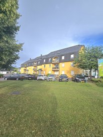 Immo Nordstrooss vous propose un beau duplex à vendre à Erpeldange-sur-Sûre de +/- 100m2

Ce duplex se compose comme suite:

2ième étage:
- hall d'entrée
- wc séparée
- salon et salle à manger
- cuisine équipée
- débarras
- deux grande chambres à coucher
- salle de douche

3ième étage:
- grande pièce /chambres à coucher
- espace dressing

Sous-sol:
- garage Box pour une voiture
- parking extérieur
- cave privatif

L'appartement se trouve dans un immeuble calme et bien entretenu:
- ascenseur
- chauffage au mazout
- classe d'isolation thermique: F/F
- Année de construction: 1997
- nombreuses possibilités de parking public
- proche de la N7/A7
- arrêt de bus directement devant la porte
- nombreuses possibilités de shopping

Pour tout renseignement complémentaire ou information veuillez nous contacter par email info@immonordstrooss.lu ou par Tél: 691 850 805.

Proposition de crédit/financement à taux compétitif auprès des banques Luxembourgeoise incluse dans nos services gratuits.