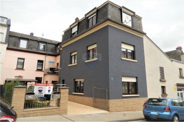 Veuillez contacter Bardia Allami pour de plus amples informations :
- T : +352 621 150 966
- E : bardia.allami@remax.lu

RE/MAX Luxembourg vous propose cette jolie maison rénovée à Bonnevoie, à 2 minutes de Luxembourg-Gare.
Le bien dispose d’une surface habitable d'environ 130 m² (sur une surface totale d’environ 150 m²), située sur un terrain de 1,05 ares.
Cette maison détenant beaucoup de potentiel se compose comme suit : 
REZ-DE-CHAUSSÉE :
1 hall d’entrée, Living et salle à manger.
1er ÉTAGE :
1 chambre à coucher, WC séparé et une cuisine équipée.
2em ÉTAGE :
2 chambres à coucher et une salle de douche, accès au grenier.
GRENIER :
Surface d’environ 10 m² à aménager. 
SOUS-SOL :
Cave, buanderie, coin technique. 

Plusieurs rénovations effectuées : Circuits électriques, installation de la chaudière au gaz et plomberie, et enfin le circuit de canalisation et drainages.

Quartier calme et résidentiel, très proche de toutes commodités, à 2 min de la gare de Luxembourg, commerces et crèche à proximité.

Frais d’agence RE/MAX : à la charge de la partie venderesse + TVA.

Visite virtuelle : https://premium.giraffe360.com/remax-select/e1e835f3b4df4e79b1c2ed0d1c625c76/