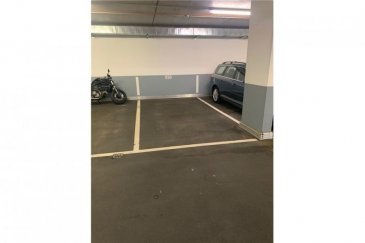 Veuillez contacter Mathieu Bossennec pour de plus amples informations :
- T : 661 521 730
- E : mathieu.bossennec@remax.lu

Remax, Spécialiste de l'immobilier à Luxembourg-Ville, vous propose ce très spacieux parking couvert à louer au cœur du quartier de Luxembourg-Bonnevoie, dans une résidence récente et privée.

Très bien situé, la résidence se trouve en face du Lycée technique de Bonnevoie.

La place est large et profonde.
Tous types de véhicule peuvent rentrer facilement.
De plus, il est très facile d'accès, directement en ligne droit après l'entrée.

Disponible de suite.

Frais d’agence RE/MAX : 125 % du montant du loyer à la charge du locataire + TVA.