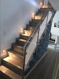 FIS Immobilière vous présente une maison BI-FAMILIALE située dans une rue très calme à SCHIFFLANGE. Avec une surface vendable de +/- 250 m2, 5 chambres a coucher, 2 livings, garages pour 3 voitures, 3 salles de bain, un locataire actuellement présent qui paye 1100€ de loyer et 150€ de charge. N‘hésitez pas à nous contacter pour toute question complémentaire +352 621 278 925