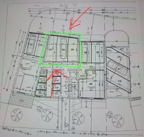 Découvrez cette opportunité unique de location à Tetange, Luxembourg, proposée exclusivement par Star-Lux Sàrl. Ce bien se distingue par sa localisation au cœur de Tetange et l'assurance d'une location accompagnée par des professionnels reconnus. Retrouvez plus d'informations sur athome.lu uniquement.

Détails de la propriété

Ce garage intérieur, d'une superficie de 40 m², construit en 2007, représentent une opportunité rare sur le marché des locations. Solide construction de l'année 2007, ce bien offre un espace suffisant et sécurisé pour abriter vos véhicules ou entreposer vos biens. Placé dans un environnement résidentiel paisible à Tetange, il allie praticité et sécurité au quotidien.

N'attendez plus pour saisir cette occasion unique ! Prenez rendez-vous dès maintenant pour une visite en contactant Star-Lux Sàrl via le formulaire ou par téléphone.