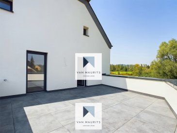 Ce superbe appartement duplex au 1er étage, offrant un style de vie moderne. Niché au 173, route de Trèves à Niederanven, cet appartement de ± 181 m², offre un potentiel exceptionnel pour créer votre espace de vie idéal.

En franchissant la première entrée, vous êtes accueilli par un ascenseur privé d'environ 2 m², offrant un accès pratique à tous les étages. Quelques marches vous mènent à un bureau lumineux d'environ 14 m², idéal pour ceux qui travaillent à domicile ou pour créer un espace polyvalent.

Au 1er étage, un hall d'entrée spacieux d'environ 9 m² vous conduit vers un salon/séjour/cuisine très lumineux d'environ 51 m², offrant un espace de vie confortable et convivial. Une porte-fenêtre donne accès à un balcon d'environ 36 m², offrant un cadre idéal pour profiter des journées ensoleillées. De plus, un WC séparé d'environ 3 m² ajoute une touche de commodité supplémentaire. Une suite parentale bien agencée comprend une chambre d'environ 14 m², un dressing d'environ 3 m² et une salle de douche moderne d'environ 5 m², avec WC et lavabo.

Au 2ème étage, un couloir lumineux d'environ 5 m² mène à trois chambres spacieuses d'environ 12, 13 et 31 m². La plus grande chambre bénéficie d'une salle de douche privative d'environ 5 m², avec lavabos et wc, tandis qu'une salle de douche supplémentaire d'environ 7 m² offre un confort supplémentaire pour les résidents ou les invités.

Un garage d'approximativement 21 m² ainsi qu'un emplacement de parking devant l'immeuble sont disponibles, et un débarras avec raccordements buanderie est inclus dans l'appartement.

Détails complémentaires :

- Niché dans un village résidentiel paisible et verdoyant, tout en restant à proximité de Luxembourg-ville.

- Niederanven est une commune dynamique offrant toutes les commodités nécessaires à une vie moderne et confortable.

Pour toute demande complémentaire ou pour organiser une visite, veuillez contacter notre agent responsable, Nora Benjeriou au +352 691 136 875 ou par e-mail à nora@vanmaurits.lu