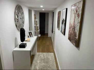 Contactez le +352 621 252 212 pour cette annonce. 
En exclusivité chez Active Invest : 

Vente d'une jolie maison à Esch Lallange, 140m2, plein pied, située sur un terrain de 3,49 ares

Avec l’acquisition de cette maison, vous recevez un cadre de vie calme et verdoyant, tout en bénéficiant de toutes commodités qu’offre Esch Lallange


La maison qui a été entièrement rénovée en 2018, se compose comme suit : 

-	Living
-	Cuisine séparée et équipée
-	Salle de douche
-	Buanderie
-	4 chambres 
Schwätze Lëtzebuergesch / Parle Français / Spreche Deutsch / Speak English

