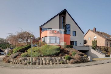 Blaschette (Lorentzweiler), 5, im Herbstfeld Maison unifamilale isolée 5 chambres à coucher, 3 salles de bains, Garage 2 voitures 2 emplacements extérieurs 258 m2 net habitable, 385 m2 brut.

Belle et grande maison unifamiliale lumineuse et atypique, bien agencée, rénovée partiellement, organisée comme suit :

Rez de chaussée : Garage 2 voitures, cave, cave à vin, chaufferie (chauffage à pellets et collecteurs solaires), buanderie, cave pour jardin et matériel de piscine, accès jardin sur le côté de l'immeuble.

Rez de jardin, Hall d'entrée, chambre avec salle de douche et WC et pièce séparée pour kitchenette, WC séparé, Cuisine, débarras équipé, salle à manger et living avec feu ouvert (hauteur sous plafond de 7,7m), petit salon, accès au jardin direct par deux terrasses, une au sud, et une à l'ouest (avec marquise électrique), grand jardin avec petite piscine, de belles plantations bien entretenues. Accès au jardin caché de la rue entre les buissons. 

Premier étage : petit espace bureau en mezzanine sur le living, 2 chambres à coucher avec mezzanine, salle de douche, WC séparé, grande chambre avec salle de bain, baignoire, douche et WC attenant, chambre ou bureau avec terrasse .

Cette maison est située dans un lotissement récent dans une rue sans issue, à l'écart de la route principale, avec des vues à couper le souffle, avec beaucoup de plantations exceptionnelles, garantissant une vie privée dans un cadre naturel.

Une aire de jeux se trouve en face de la maison. Les écoles, crèches,  et maisons-relais se trouvent à 2,5 km se trouvent à Lorentzweiler. La gare CFL de Lorentzweiler est à 3 km. L'accès autoroutier vers l'A7 est à 4 km. Les supermarchés se trouvent à Junglinster et Walferdange.

La maison a subi une rénovation importante en 2019, les salles de bains nécessitent cependant un rafraîchissement.

Cat. énergétique : A/F

Pour toutes informations :  Tel :  352 277 50 401
Vente par AEXUS REAL ESTATE. Découvrez tous nos biens sur www.aexus.lu
Aexus real estate est membre de la Chambre Immobilière du Grand-Duché de Luxembourg (seul organisme accrédité par l'état pour la certification des agents immobiliers) et travaillons dans le respect de leur code de déontologie, gage de qualité des services et de sériosité.
Si vous souhaitez vendre ou louer votre bien, profitez-vous aussi de notre expérience et connaissance du marché à Luxembourg. Estimation rapide, gratuite et réaliste.


Blaschette (Lorentzweiler), 5, im Herbstfeld Freistehendes Einfamilienhaus 5 Schlafzimmer, 3 Bäder, 2 PKW-Garage 2 Aussenplätze 258 m2 Netto-Wohnfläche, 385 m2 Brutto.

Schönes, grosses, helles, untypisches Einfamilienhaus, gut eingerichtet, teilweise renoviert, wie folgt aufgeteilt:

Erdgeschoss: Garage für 2 Autos, Keller, Weinkeller, Heizungsraum (Pelletheizung und Sonnenkollektoren), Waschküche, Keller für Garten- und Schwimmbadgeräte, Gartenzugang an der Seite des Gebäudes.

Gartenebene: Eingangshalle, Schlafzimmer mit Duschbad und WC und separatem Raum für Kochnische, separates WC, Küche, eingerichteter Abstellraum, Esszimmer und Wohnzimmer mit offenem Kamin (Deckenhöhe 7,7 m), kleines Wohnzimmer, direkter Zugang zum Garten über zwei Terrassen, eine nach Süden und eine nach Westen (mit elektrischer Markise), großer Garten mit kleinem Swimmingpool, schöne und gepflegte Bepflanzung. Zugang zum Garten versteckt von der Straße zwischen den Büschen. 

Obergeschoss: kleiner Büroraum auf der Mezzanine des Wohnzimmers, 2 Schlafzimmer mit Mezzanine, Duschbad, separates WC, großes Schlafzimmer mit Bad, Badewanne, Dusche und WC angeschlossen, Schlafzimmer oder Büro mit Terrasse .

Dieses Haus befindet sich in einer neueren Wohnsiedlung in einer Sackgasse, abseits der Hauptstraße, mit atemberaubender Aussicht, mit vielen außergewöhnlichen Plantagen, die Privatsphäre in einer natürlichen Umgebung garantieren.

Vor dem Haus befindet sich ein Spielplatz. Schulen, Kindergärten, Kindertagesstätten und Ferienhäuser sind in Lorentzweiler 2,5 km entfernt. Der CFL-Bahnhof in Lorentzweiler ist 3 km entfernt. Der Autobahnanschluss an die A7 ist 4 km entfernt. Supermärkte finden Sie in Junglinster und Walferdange.

Das Haus wurde 2019 einer größeren Renovierung unterzogen, allerdings müssten die Bäder aufgefrischt werden.

Energieklasse: A/F
Für weitere Informationen: Tel:  352 277 50 401
Verkauf durch AEXUS REAL ESTATE. Entdecken Sie alle unsere Immobilien auf www.aexus.lu
Aexus Real Estate ist Mitglied der Chambre Immobilière du Grand-Duché de Luxembourg (die einzige vom Staat akkreditierte Stelle für die Zertifizierung von Immobilienmaklern) und arbeitet nach deren Ethikkodex, eine Garantie für die Qualität der Dienstleistung und Seriosität.
Wenn Sie Ihre Immobilie verkaufen oder vermieten möchten, profitieren Sie von unserer Erfahrung und unserer Kenntnis des luxemburgischen Marktes. Schnelle, freie und realistische Einschätzung.


Blaschette (Lorentzweiler), 5, im Herbstfeld Isolated single family house 5 bedrooms, 3 bathrooms, 2 car garage 2 outdoor spaces 258 m2 net living space, 385 m2 gross.

Beautiful and large, bright and atypical single-family house, well arranged, partially renovated, organised as follows :

Ground floor: 2 car garage, cellar, wine cellar, boiler room (pellet heating and solar collectors), laundry room, cellar for garden and swimming pool equipment, garden access on the side of the building.

Garden level: Entrance hall, bedroom with shower room and WC and separate room for kitchenette, separate WC, kitchen, equipped storage room, dining room and living room with open fire (ceiling height 7.7m), small lounge, direct access to the garden via two terraces, one to the south and one to the west (with electric awning), large garden with small swimming pool, beautiful and well maintained plantations. Access to the garden hidden from the street between the bushes. 

First floor: small office space on the living room mezzanine, 2 bedrooms with mezzanine, shower room, separate WC, large bedroom with en suite bathroom, bath, shower and WC, bedroom or office with terrace .

This house is situated in a recent housing estate in a dead-end street, away from the main road, with breathtaking views, with many exceptional plantations, guaranteeing privacy in a natural setting.

There is a playground in front of the house. Schools, nurseries, day-care centres and holiday homes are 2.5 km away in Lorentzweiler. The CFL railway station in Lorentzweiler is 3 km away. The motorway access to the A7 is 4 km away. Supermarkets can be found in Junglinster and Walferdange.

The house underwent a major renovation in 2019, however the bathrooms need to be refreshed.

Energy category: A/F
For further information: Tel:  352 277 50 401
Sale by AEXUS REAL ESTATE. Discover all our properties on www.aexus.lu
Aexus real estate is a member of the Chambre Immobilière du Grand-Duché de Luxembourg (the only body accredited by the state for the certification of estate agents) and works in accordance with their code of ethics, a guarantee of quality of service and seriousness.
If you wish to sell or rent your property, take advantage of our experience and knowledge of the market in Luxembourg. Fast, free and realistic estimation.

