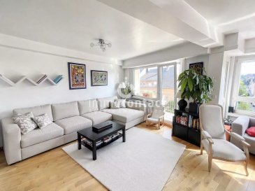 L’agence immobilière Immo-Contact vous propose ce magnifique appartement de +/− 98 m² situé à Luxembourg-Merl.

Idéalement situé dans une rue très calme, au sein d’une petite résidence de seulement 6 appartements, ce bien séduit par ses beaux volumes, son agencement fonctionnel et sa luminosité naturelle.

L’appartement bénéficie d’un emplacement particulièrement recherché, avec un accès rapide à Luxembourg-ville, aux transports en commun, aux commerces ainsi qu’aux principaux axes routiers.

Ce bien représente une excellente opportunité, tant pour une résidence principale que pour un investissement.

Situé au 2ème étage, l’appartement se compose comme suit :

- Hall d’entrée avec placards encastrés
- Spacieux séjour avec espace salle à manger et accès à une terrasse orientée plein Ouest de 15 m²
- Cuisine équipée ouverte sur la pièce de vie
- 2 chambres à coucher
- Dressing
- Salle de bains avec WC
- WC séparé

Un garage ainsi qu’une cave viennent compléter ce bien.

À savoir :

Aucun travaux à prévoir
Disponibilité à convenir

Visites possibles en semaine et le samedi.

Pour toute information, contactez-nous au +352 621 391 355 ou au +352 26 311 992.

Estimation de votre bien sous 48h : contactez-nous au +352 26 311 992 ou sur [info@immocontact.lu](mailto:info@immocontact.lu)*