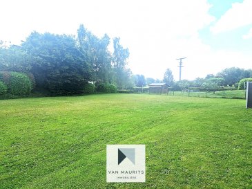 Ce magnifique terrain constructible situé à Gonderange, commune de Junglinster, d'une superficie de 9 ares 65 ca, se trouve dans un emplacement privilegié et très recherché en zone résidentielle. Il offre une vue dégagée, est exposé SUD et est libre de tout contrat de construction.