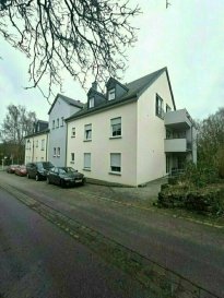 Immo Nordstrooss vous propose en exclusivité ce magnifique Appartement/Duplex au dernière étage dans le village verdoyant de Ell.

L'appartement se compose comme suit :

Un hall d'entrée vous accueil donnant accès au différentes pièces telles que 2 belle chambre à coucher, un débarras/local technique avec branchements prévus pour lave-linge et sèche-linge, un wc séparé et le lumineux Openspace living/salle à manger donnant vers balcon sans vis à vis avec coin cuisine ouverte et équipée et une salle de douche.

A l'étage vous découvrirez un espace hall de nuit déversant sur une chambre type mezzanine et espace dressing.

Au sous-sol vous disposerez d'un emplacement dans la buanderie commune.

Pour plus de renseignements ou une visite (visites également possibles le samedi sur rdv), veuillez contacter le 691 850 805.

Proposition de crédit/financement à taux compétitif d'une banque luxembourgeoise incluse dans nos services gratuit.