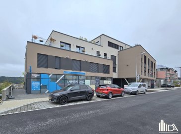 L'Immobilière de l'Attert vous propose en location ce bel appartement dans une résidence situé à Wiltz, toutes les commodités sur place.

L'appartement de +/- 73,31 m² situé au 1er étage avec ascenseur se compose de:

- hall d'entrée
- débarras avec connexion lave-linge
- beau séjour / salle à manger avec coin cuisine équipée, sortie sur balcon de +/- 4,48 m² avec une magnifique vue
- 1 salle de douche avec lavabo et wc
- 1 spacieuse chambre à coucher.

L'appartement dispose d'une cave et d'un emplacement de parking intérieur.

Loyer : 1 400€  
Charges : 270€  
Caution : 2 mois de loyer  
Frais d'agence : 1 mois de loyer + TVA (partagé 50/50 entre locataire et bailleur)

Ce bien vous intéresse ! Merci de remplir le 