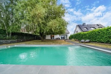 Schouweiler

Idéalement située sur la très jolie commune de Schouweiler, à proximité immédiate des commerces, des écoles et des axes autoroutiers vers Luxembourg-Ville, Cimm Immobilier Luxembourg vous propose en exclusivité à la vente cette ravissante maison érigée sur une parcelle de 8 ares 50, disposant de 5 chambres, de 4 emplacements extérieurs, d'un jardin, d'une terrasse ainsi que d'une piscine. 

Coup de cœur assuré !

La maison se compose au rez-de-chaussée : hall d'entrée, grande pièce à vivre de + de 50m² comprenant salon, cuisine ouverte et salle à manger, 1 chambre, 1 salle de bains, buanderie (anciennement un garage), remise. 

1er étage : hall de nuit, 4 chambres (dont une avec salle de douche privative), 1 dressing, 1 salle de bains.

2e étage : grenier. 

Equipement technique : chauffage central au gaz, châssis ALU double vitrage avec volets électriques. 

Pour plus de renseignements, veuillez contacter Cimm Immobilier Luxembourg au : (+352)26 95 40 03