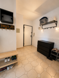 ESCH-WOBRÉCKEN, APPARTEMENT 3 CHAMBRES AVEC TERRASSE ET GRAND GARAGE PRIVATIF

JS Partners Immobilière vous propose à la vente ce bel appartement de 87,53 m² habitables, situé au 4ème étage d'une résidence dans le quartier résidentiel de Wobrécken, à Esch-sur-Alzette.

Les atouts du bien:

- 3 chambres à coucher
- Séjour lumineux
- Cuisine séparée
- Terrasse de 8,09 m²
- Grand garage privatif de 33,44 m²
- Cave privative
- Espaces de rangement

Situé dans le quartier de Wobrécken, l'appartement bénéficie d'un environnement résidentiel agréable, à proximité des écoles, commerces, transports en commun et infrastructures médicales.

Un véritable atout : son grand garage privatif de 33,44 m², offrant un espace généreux pour le stationnement et le rangement.

Surfaces et dimensions données à titre indicatif.

Pour plus d'informations ou pour organiser une visite, n'hésitez pas à nous contacter.

Moura Jemp  
JS Partners Immobilière  
+352 621 216 646