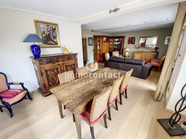 SOUS COMPROMIS

Charmant duplex situé dans une copropriété à 2 unités, localisé sur le  Plateau de Itzig.
Commune de Hesperange, à 12 minutes de la gare et à quelques pas de l'école et d'un parc.

D'une surface habitable de +/-144m², il se compose au Rdch:

- hall d'entrée avec vestiaire encastrée,
- beau séjour de +/-40m² donnant accès à la terrasse
- cuisine équipée individuelle
- salle de douche
- 2 chambres à coucher

Au premier niveau:

- hall de nuit 
- 1 chambre à coucher avec beaucoup de luminosités
- vaste salle de bain avec douche, baignoire, toilette et fenêtre.

Pour compléter ce bien vous disposerez également:
- un Garage box
- un parking extérieur
- une cave de 7m²

Rénovations réalisées:

Les sols, les portes intérieur et la salle de bain du bas en 2013
La cuisine entièrement refaite à neuve en 2017

Duplex idéalement situé dans un quartier très calme à Itzig.

Peut être disponible en Janvier 2022, à discuter.

Pour toutes autres informations contactez-nous au 26.311.992 ou sur info@immocontact.lu.

Pour toutes estimations de votre bien ( disponible en 48H), n'hésitez pas à nous contactez au 621.75.86.43.<br />Charming duplex located in a condominium with 2 units, located on the Plateau de Itzig.
Commune of Hesperange, 12 minutes from the train station and a few steps from the school and a park.

With a living space of +/-144m², it is composed on the ground floor

- entrance hall with built-in checkroom,
- beautiful living room of +/-40m² giving access to the terrace
- individual equipped kitchen
- shower room
- 2 bedrooms

On the first level:

- night hall 
- 1 bedroom with a lot of light
- large bathroom with shower, bath, toilet and window.

To complete this property you will also have
- a Garage box
- an outside parking
- a cellar of 7m².

Renovations done:

Floors, interior doors and downstairs bathroom in 2013
The kitchen completely redone in 2017

Duplex ideally located in a very quiet area in Itzig.

May be available in January 2022, to discuss.

For all other information contact us at 26.311.992 or on info@immocontact.lu.

For all estimates of your property (available in 48H), do not hesitate to contact us at 621.75.86.43.

Translated with www.DeepL.com/Translator (free version)