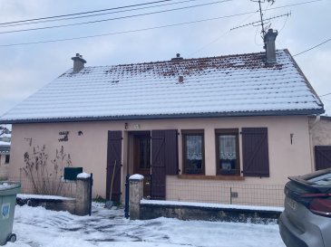 Maison indépendante - 80m ². En Exclusivité chez PANETTA IMMOBILIER !

Pavillon individuel de 80m² habitables sur 349m² de terrain situé dans un quartier calme de Beuveille, composé comme suit:

-RDC: entrée, dégagement, salon ouvert sur salle à manger, cuisine, salle de bains (douche), w-c séparés, 2 chambres, garage 1 voiture

-Combles: dégagement, 1 chambre, 1 grenier aménageable

-1 place de parking (possibilité garage), 1 remise et terrain autour de la maison

-fenêtres double vitrage bois en bon état sauf double vitrage pvc de 2022 dans la cuisine, chaudière gaz budérus de 1997 entretenue, assainissement au tout à l'égout, toiture en bon état, électricité correcte.

Pour plus d’informations, veuillez contacter Monsieur PANETTA Rocco au 06 88 56 77 94.

Les informations sur les risques auxquels ce bien est exposé sont disponibles sur le site Géorisques : www.georisques.gouv.fr