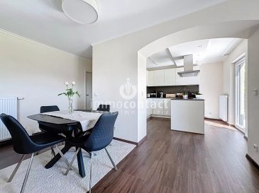 Immo-Contact vous présente ce magnifique appartement de ±107 m², situé dans d’une résidence soignée construite en 2003, en plein cœur de Strassen, dans une rue calme et privilégiée.

Ce bien offre de belles surfaces, avec 3 chambres, une terrasse exposée plein Est et deux places de parking intérieur.

Idéalement situé dans un environnement paisible, tout en offrant un accès direct à toutes les commodités du quotidien.

Les arrêts de bus sont situés à proximité immédiate de la résidence, avec des lignes régulières vers le centre-ville de Luxembourg.

Le bien se trouve à proximité de l’école européenne, de plusieurs crèches et écoles, et à seulement 3 minutes à pied du centre commercial Belle Étoile.

Un appartement idéal pour accueillir une famille ou un jeune couple souhaitant allier confort et localisation.

Composition :

- Hall d'entrée avec vestiaire
- Salon / salle à manger lumineux donnant accès à la terrasse orientée Est
- Cuisine équipée ouverte
- 3 chambres à coucher (15.5, 16.4 et 17.4m²)
- Salle de bain avec baignoire, douche et toilettes
- WC séparé

Deux places de parking intérieur et une cave complètent ce bien.

A Savoir: 
- Appartement disponible à l'acte
- Appartement rénové en 2022
- Terrasse dispose d'une marquise
- Visites possibles en semaine et le samedi.

Pour toute information, contactez-moi au +352 621 758 643
Estimation gratuite de votre bien sous 48h: appelez le +352 26 311 992 ou écrivez à info@immocontact.lu.

 ---------- 
Immo-Contact presents this magnificent ±107 m² flat, located in a well-kept residence built in 2003, in the heart of Strassen, in a quiet and privileged street.

This spacious property has 3 bedrooms, an east-facing terrace and two indoor parking spaces.

Ideally located in a peaceful setting, yet with direct access to all everyday amenities.

Bus stops are located in the immediate vicinity of the residence, with regular services to Luxembourg city centre.

The property is close to the European School, several crèches and schools, and just a 3-minute walk from the Belle Étoile shopping centre.

An ideal flat for a family or young couple looking to combine comfort and location.

Comprising

- Entrance hall with cloakroom
- Bright living/dining room with access to east-facing terrace
- Open-plan fitted kitchen
- 3 bedrooms (15.5, 16.4 and 17.4m²)
- Bathroom with bath, shower and toilet
- Separate WC

Two indoor parking spaces and a cellar complete this property.

Worth knowing: 
- Flat available for sale
- Flat renovated in 2022
- Terrace with awning
- Visits possible during the week and on Saturdays.

For further information, please contact me on +352 621 758 643
Free valuation of your property within 48 hours: call +352 26 311 992 or email info@immocontact.lu.