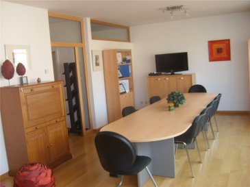 Mélanie Menazli,conseillère Remax, spécialiste de l'Immobilier à Belair vous propose à la location votre futur espace de travail. 

Pour un prix compétitif, bénéficiez de prestation de qualité ! Au cœur du quartier résidentiel de Belair-Luxembourg ville, au sein du business center BelRfrance,vous profiterez d'un bureau indépendant lumineux et fonctionnel. Un espace accueil/réception, deux salles de réunion, une cuisine et sanitaires sont également à votre disposition. Une connexion wifi est comprise dans le montant de votre loyer.

Idéal professions libérales ! Espace modulable selon vos besoins. 
Location de places de parking et service de transfert de courriers possibles en supplément. 

Contactez Mélanie Menazli
00352 621 785 132
melanie.menazli@remax.lu
Ref agence :5095712